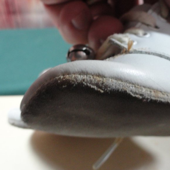 VTG Baby Beaver Soft soles leather shoes w/Bells and box, sz 2~Decor item. - Picture 7 of 9